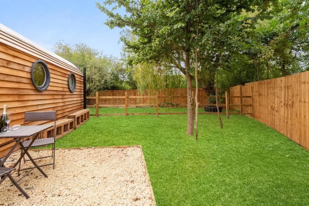 Willa Apple - Luxury Cabin In The Cotswolds Alderton  Zewnętrze zdjęcie
