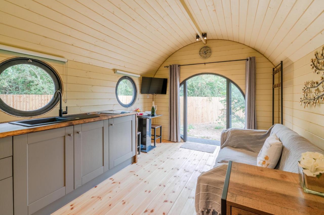 Willa Apple - Luxury Cabin In The Cotswolds Alderton  Zewnętrze zdjęcie